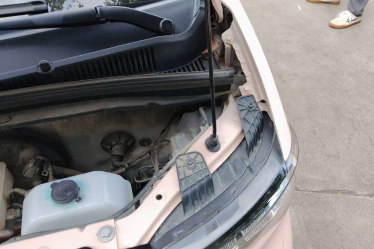 Used Wuling Hongguang MINIEV 2022 Macaron Premium Model – Lithium Iron Phosphate Engine Bay Left