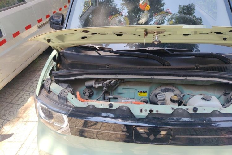Used Wuling Hongguang MINIEV 2022 Macaron Premium Model – Lithium Iron Phosphate Engine Bay Right