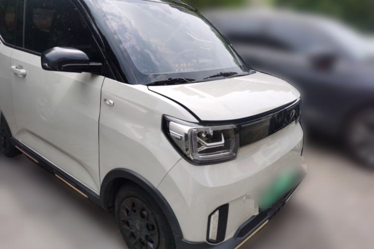 Used Wuling Hongguang MINIEV 2022 GAMEBOY 200km Gaming Edition with Lithium Iron Phosphate Front Right 45 Deg