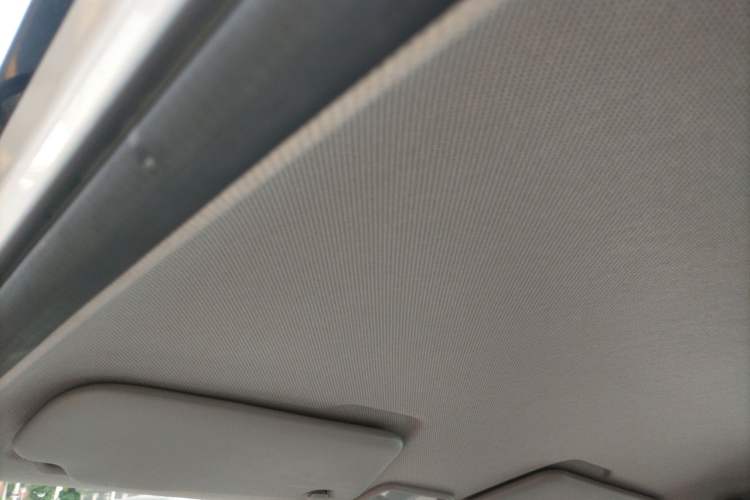 Used Wuling Hongguang MINIEV 2022 Macaron Premium Model – Lithium Iron Phosphate Headliner