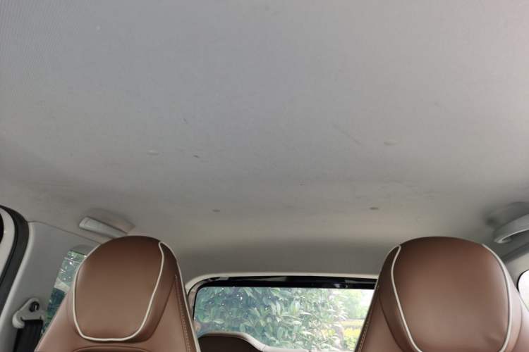 Used Wuling Hongguang MINIEV 2022 GAMEBOY 200km Gaming Edition with Lithium Iron Phosphate Headliner