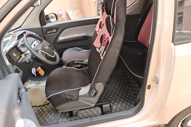 Used Wuling Hongguang MINIEV 2022 Macaron Premium Model – Lithium Ternary Battery Left Front Seat