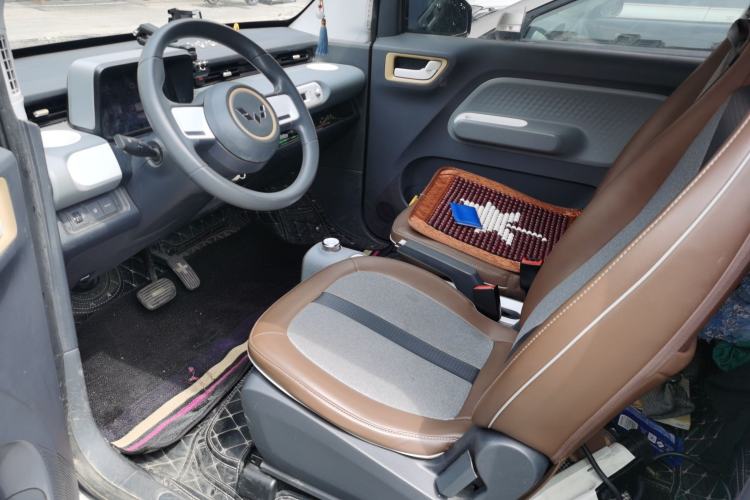 Used Wuling Hongguang MINIEV 2022 GAMEBOY 200km Gaming Edition with Lithium Iron Phosphate Left Front Seat