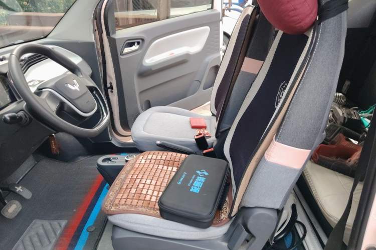Used Wuling Hongguang MINIEV 2022 Macaron Premium Model – Lithium Iron Phosphate Left Front Seat