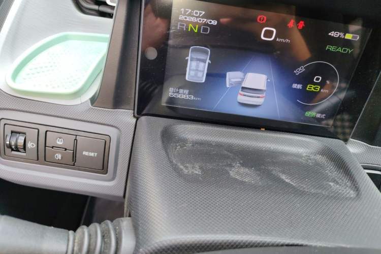 Used Wuling Hongguang MINIEV 2022 Macaron Premium Model – Lithium Ternary Battery Odometer Close Up