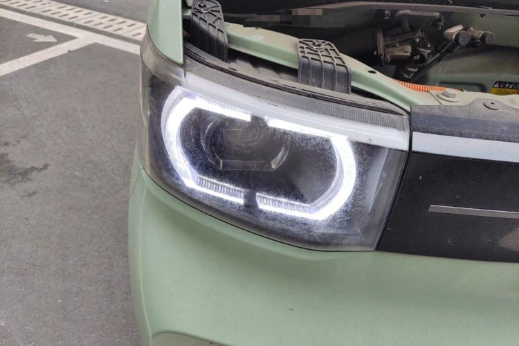 Used Wuling Hongguang MINIEV 2022 Macaron Premium Model – Lithium Iron Phosphate Right Front Headlight
