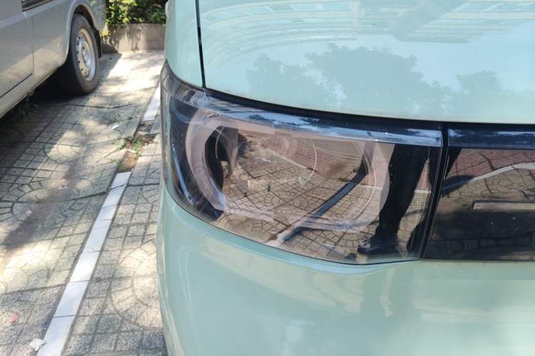 Used Wuling Hongguang MINIEV 2022 Macaron Premium Model – Lithium Iron Phosphate Right Front Headlight