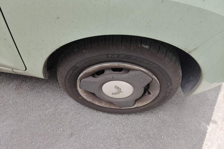 Used Wuling Hongguang MINIEV 2022 Macaron Premium Model – Lithium Iron Phosphate Right Front Wheel Hub