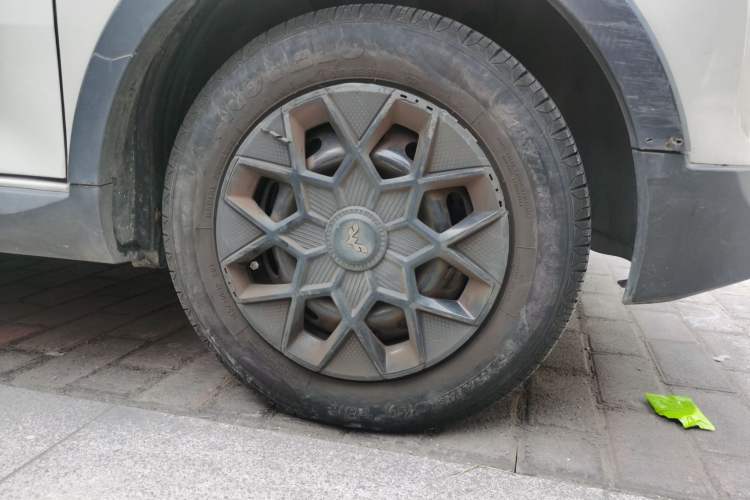 Used Wuling Hongguang MINIEV 2022 GAMEBOY 200km Gaming Edition with Lithium Iron Phosphate Right Front Wheel Hub
