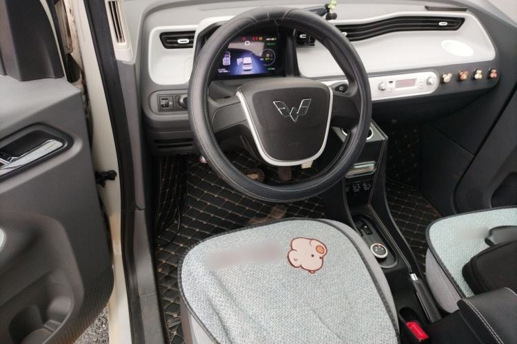 Used Wuling Hongguang MINIEV 2022 Macaron Premium Model – Lithium Iron Phosphate Steering Wheel