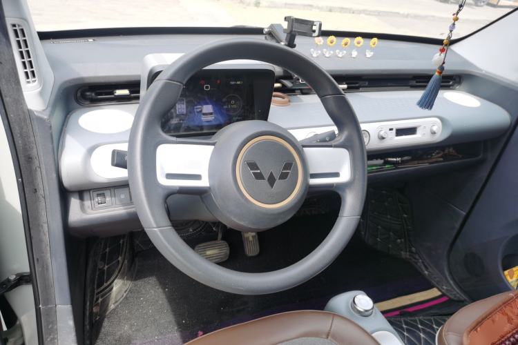 Used Wuling Hongguang MINIEV 2022 GAMEBOY 200km Gaming Edition with Lithium Iron Phosphate Steering Wheel