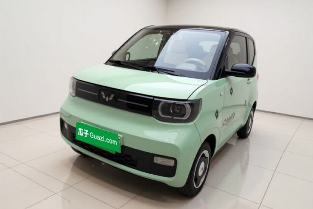 Ojetý Wuling Hongguang MINIEV 2022 Macaron Premium Model – Lithium Iron Phosphate