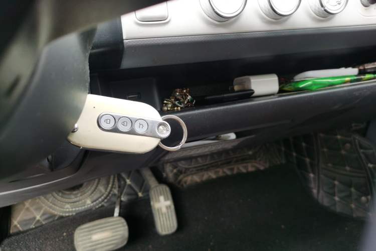 Used Wuling Hongguang MINIEV 2022 GAMEBOY 200km Gaming Edition with Lithium Iron Phosphate Vehicle Key