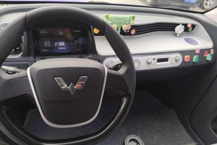 Used Wuling Hongguang MINIEV 2022 Macaron-Color Edition Lithium Iron Phosphate Audio And AC Panel