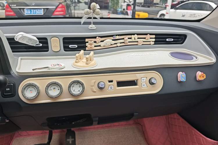 Used Wuling Hongguang MINIEV 2022 Macaron Colorful Edition Lithium-Ion Battery Audio And AC Panel