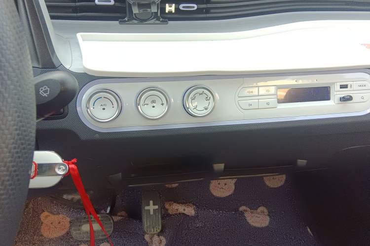 Used Wuling Hongguang MINIEV 2022 Macaron Colorful Edition Lithium Iron Phosphate Audio And AC Panel