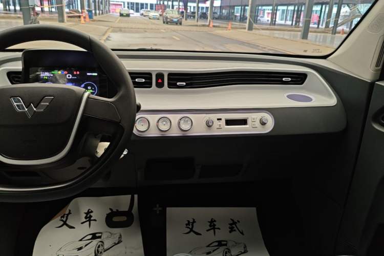 Used Wuling Hongguang MINIEV 2022 Macaron Colorful Edition Lithium-Ion Battery Audio And AC Panel