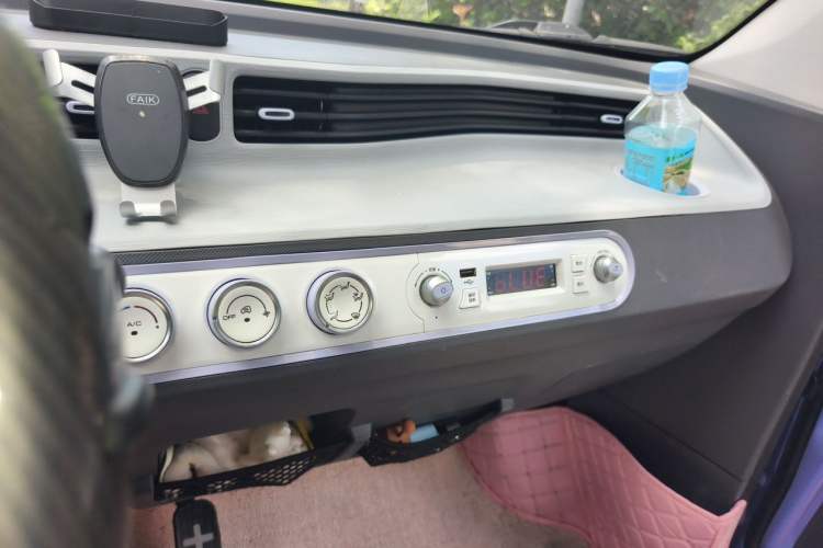 Used Wuling Hongguang MINIEV 2022 Macaron-Color Edition Lithium Iron Phosphate Audio And AC Panel