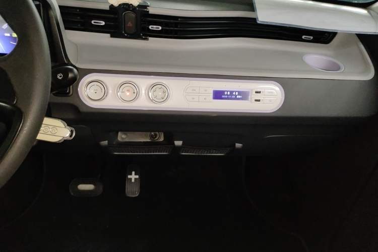 Used Wuling Hongguang MINIEV 2022 Macaron-Color Edition Lithium Iron Phosphate Audio And AC Panel