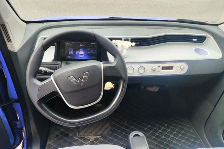 Used Wuling Hongguang MINIEV 2022 Macaron-Color Edition Lithium Iron Phosphate Center Console