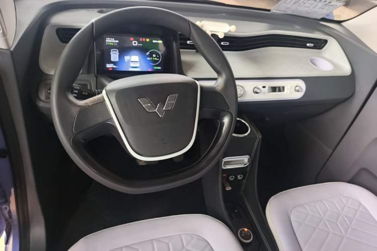 Used Wuling Hongguang MINIEV 2022 Macaron Colorful Edition Lithium Iron Phosphate Center Console