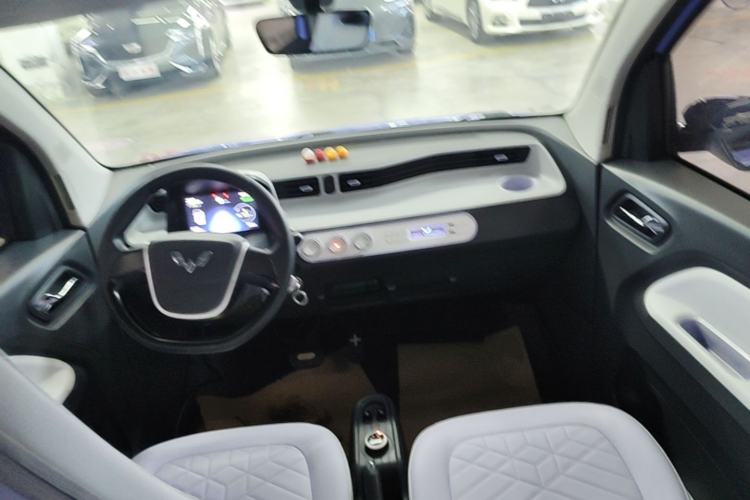 Used Wuling Hongguang MINIEV 2022 Macaron Colorful Edition Lithium-Ion Battery Center Console