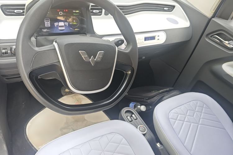 Used Wuling Hongguang MINIEV 2022 Macaron-Color Edition Lithium Iron Phosphate Center Console