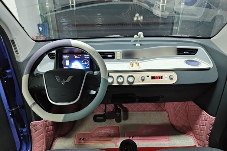 Used Wuling Hongguang MINIEV 2022 Macaron Colorful Edition Lithium-Ion Battery Center Console