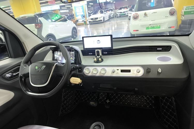 Used Wuling Hongguang MINIEV 2022 Macaron-Color Edition Lithium Iron Phosphate Center Console