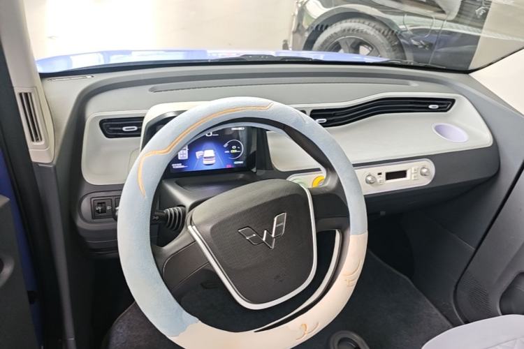 Used Wuling Hongguang MINIEV 2022 Macaron Colorful Edition Lithium-Ion Battery Center Console