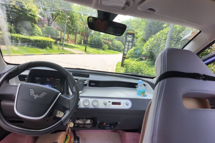 Used Wuling Hongguang MINIEV 2022 Macaron-Color Edition Lithium Iron Phosphate Center Console