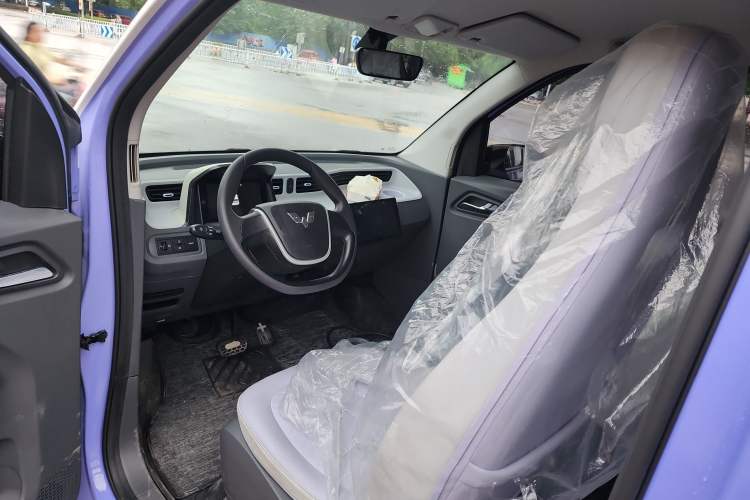 Used Wuling Hongguang MINIEV 2022 Macaron Colorful Edition Lithium-Ion Battery Driver Seat