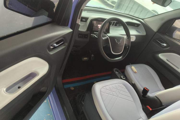 Used Wuling Hongguang MINIEV 2022 Macaron Colorful Edition Lithium-Ion Battery Driver Seat