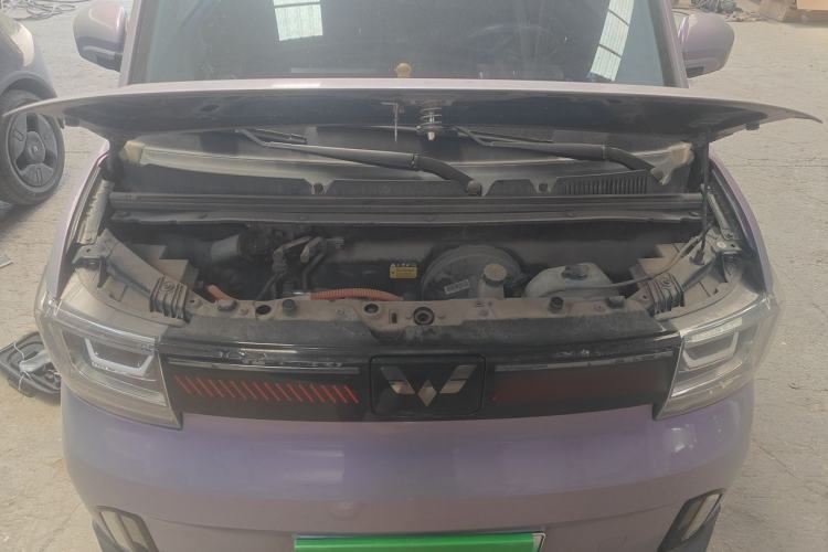 Used Wuling Hongguang MINIEV 2022 GAMEBOY 300km Enthusiast Model with Lithium Iron Phosphate Engine Bay