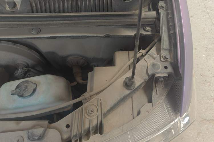 Used Wuling Hongguang MINIEV 2022 GAMEBOY 300km Enthusiast Model with Lithium Iron Phosphate Engine Bay Left