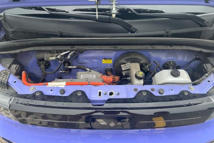Used Wuling Hongguang MINIEV 2022 Macaron Colorful Edition Lithium-Ion Battery Engine Bay
