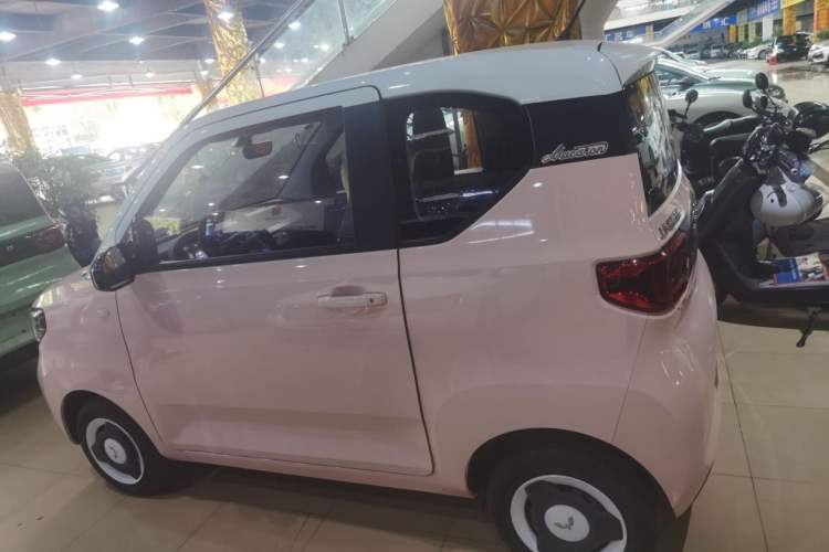 Used Wuling Hongguang MINIEV 2022 Macaron Fashion Model Lithium Iron Phosphate Exterior 3