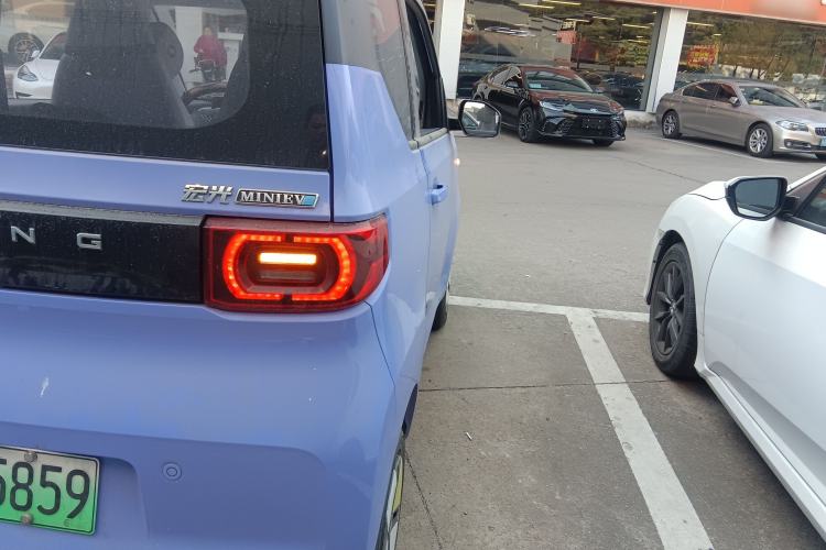 Used Wuling Hongguang MINIEV 2022 Macaron Colorful Edition Lithium Iron Phosphate Exterior 6