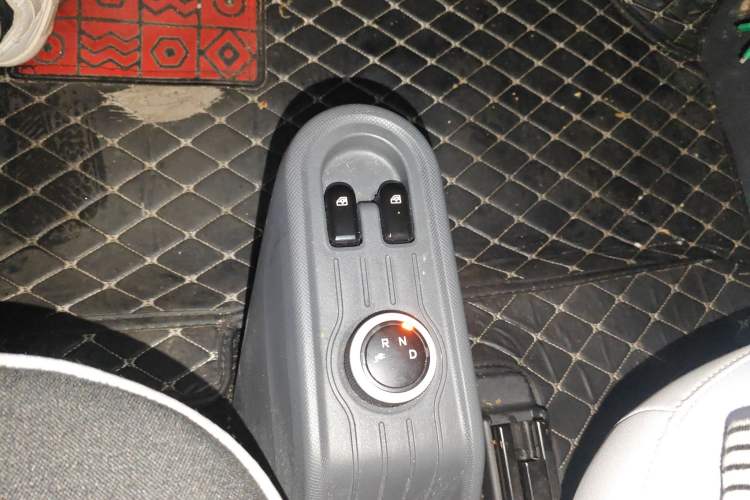 Used Wuling Hongguang MINIEV 2022 Macaron Colorful Edition Lithium Iron Phosphate Gear Lever