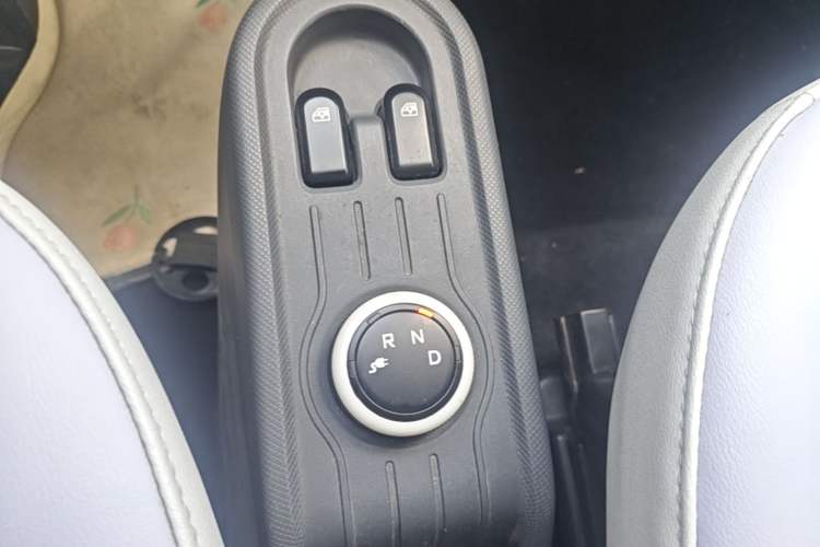Used Wuling Hongguang MINIEV 2022 Macaron-Color Edition Lithium Iron Phosphate Gear Lever