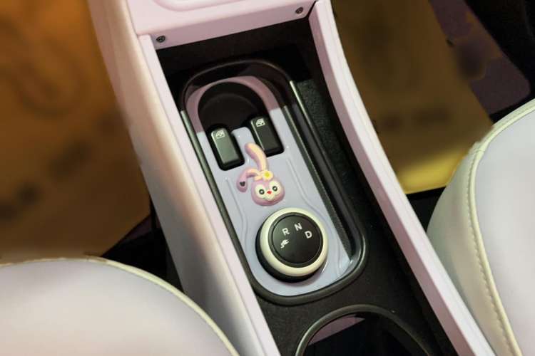 Used Wuling Hongguang MINIEV 2022 Macaron Colorful Edition Lithium-Ion Battery Gear Lever