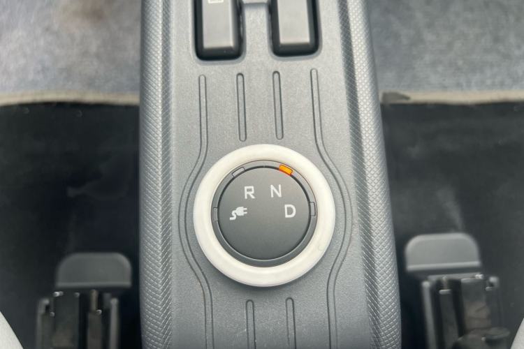 Used Wuling Hongguang MINIEV 2022 Macaron Colorful Edition Lithium-Ion Battery Gear Lever