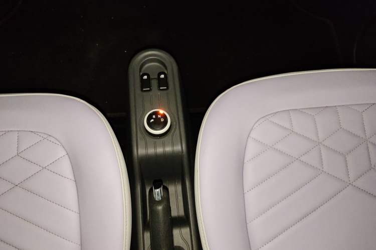 Used Wuling Hongguang MINIEV 2022 Macaron-Color Edition Lithium Iron Phosphate Gear Lever