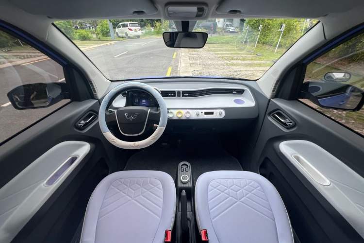 Used Wuling Hongguang MINIEV 2022 Macaron Colorful Edition Lithium-Ion Battery Headliner