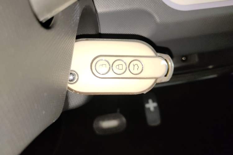 Used Wuling Hongguang MINIEV 2022 Macaron-Color Edition Lithium Iron Phosphate Interior 1