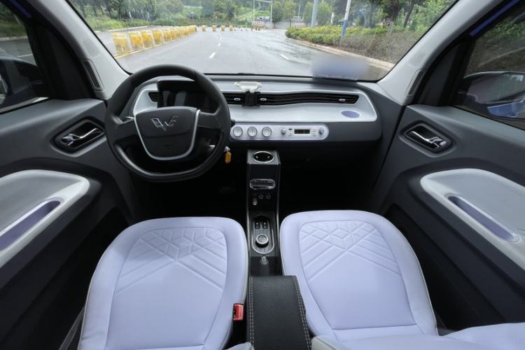Used Wuling Hongguang MINIEV 2022 Macaron Colorful Edition Lithium Iron Phosphate Interior 2