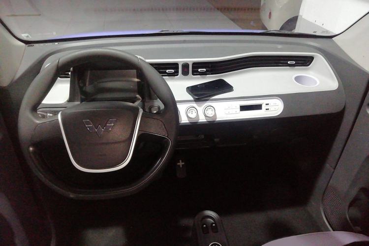 Used Wuling Hongguang MINIEV 2022 Macaron-Color Edition Lithium Iron Phosphate Interior 2