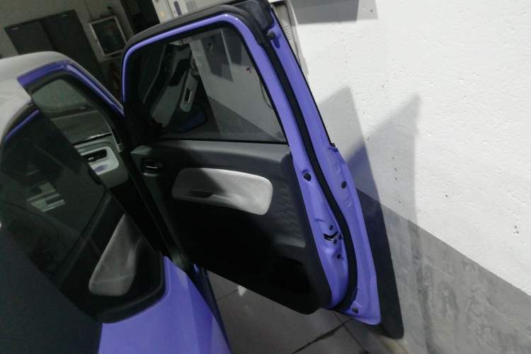 Used Wuling Hongguang MINIEV 2022 Macaron-Color Edition Lithium Iron Phosphate Interior 5