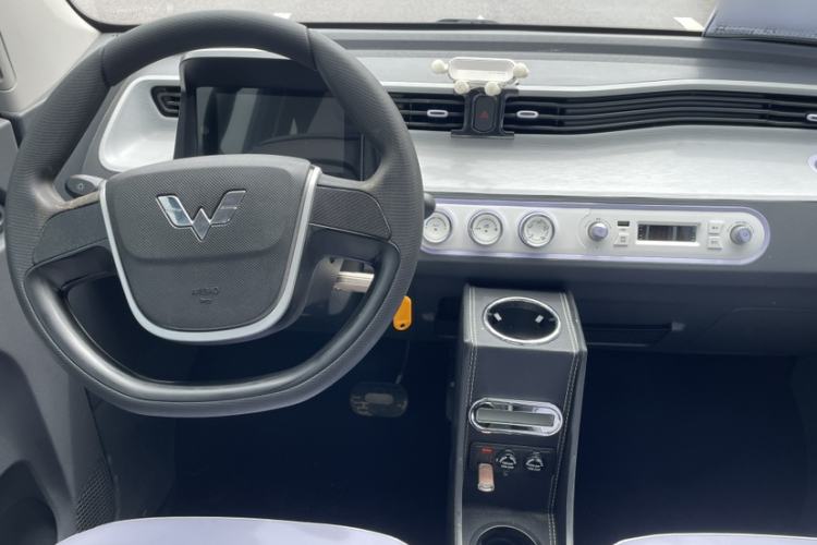 Used Wuling Hongguang MINIEV 2022 Macaron Colorful Edition Lithium Iron Phosphate Interior 7