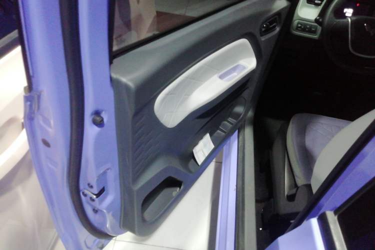 Used Wuling Hongguang MINIEV 2022 Macaron-Color Edition Lithium Iron Phosphate Interior 7